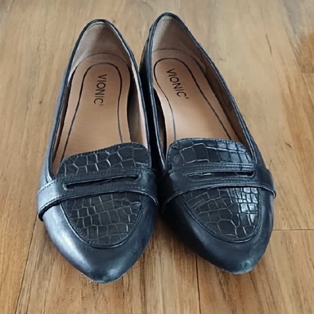 Vionic Savannah Flats - image 1